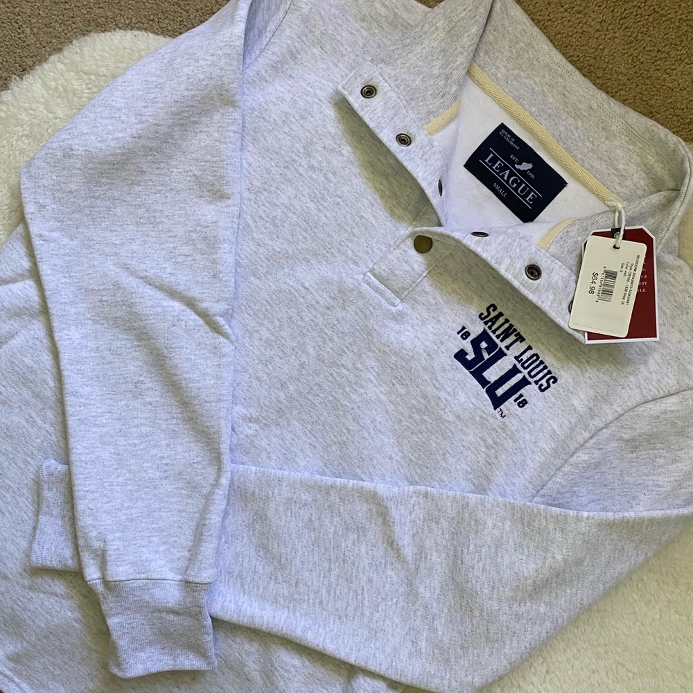 SLU pullover sweater